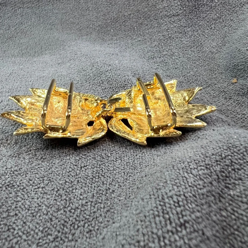 Vintage 1976 Gold Leaf Belt Buckle Interlocking Botanical Two Piece Textured